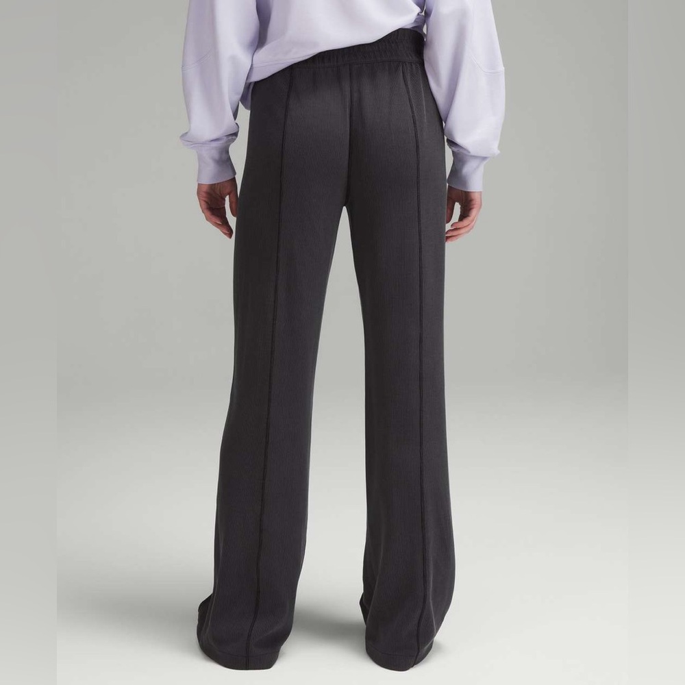 Lululemon Ribbed Softstreme High-Rise Pant 32.5" | Black | 10 - Picture 3 of 7